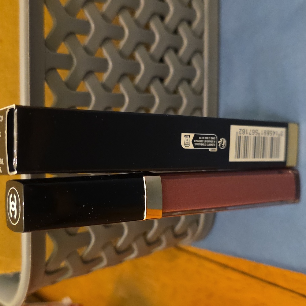 CHANEL ROUGE COCO GLOSS GLOSS 119 BOURGEOISIE. BNIB - Picture 7 of 8